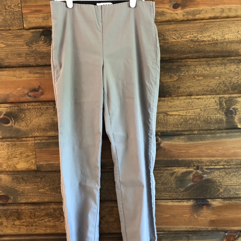 ELLE Skinny Capri Dress Pants
